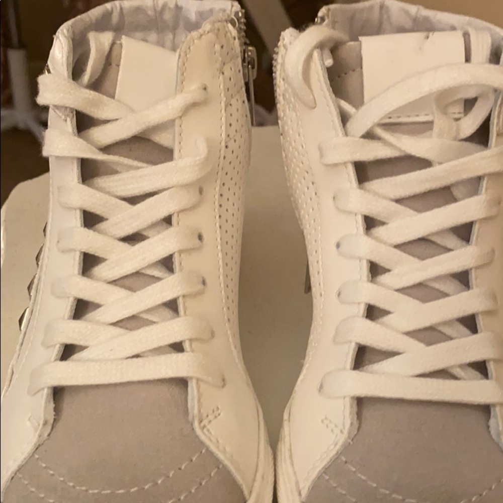 Tracey White Steve Madden sneakers